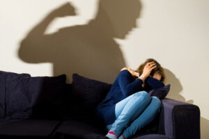 โกหกและทำร้ายพ่อแม่ ทำให้การเรียนการเงินไม่เจริญ จริงหรือไม่